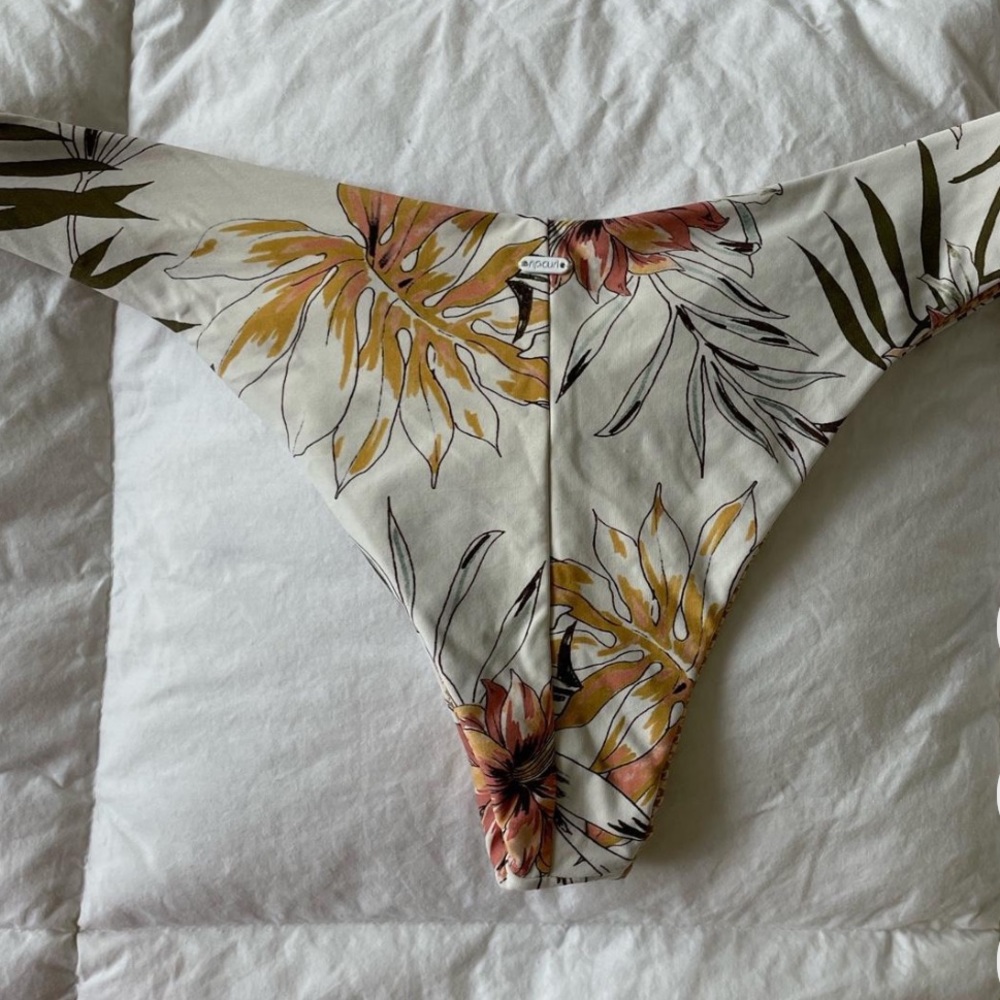 RIPCURL BIKINI BOTTOMS